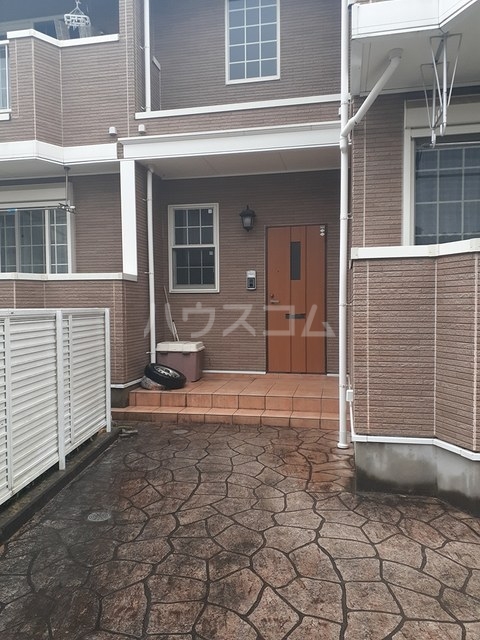 2/5 エントランス