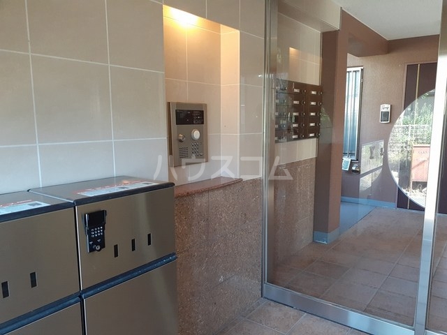 15/24 エントランス