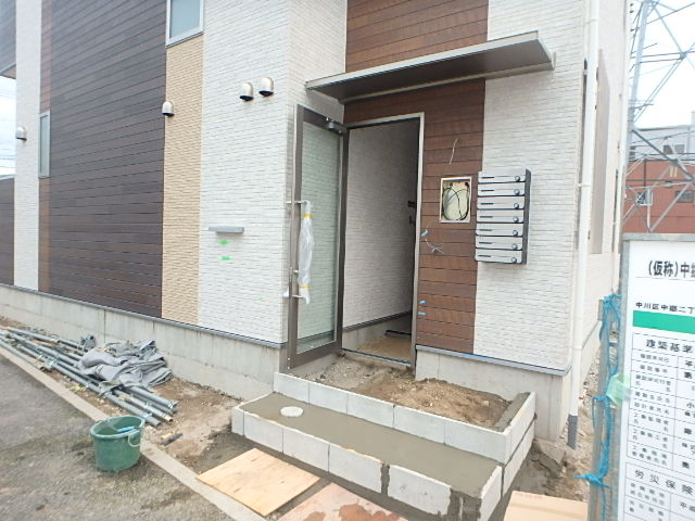 22/30 エントランス