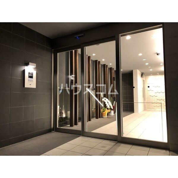 17/25 エントランス