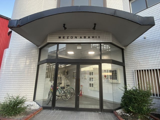 21/29 エントランス