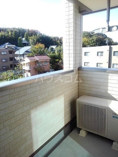 13/23 バルコニー