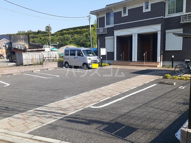 15/27 駐車場