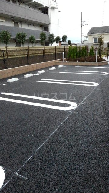17/23 駐車場