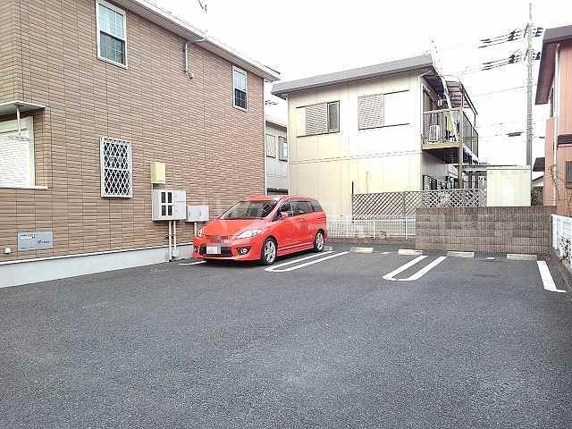 28/30 駐車場