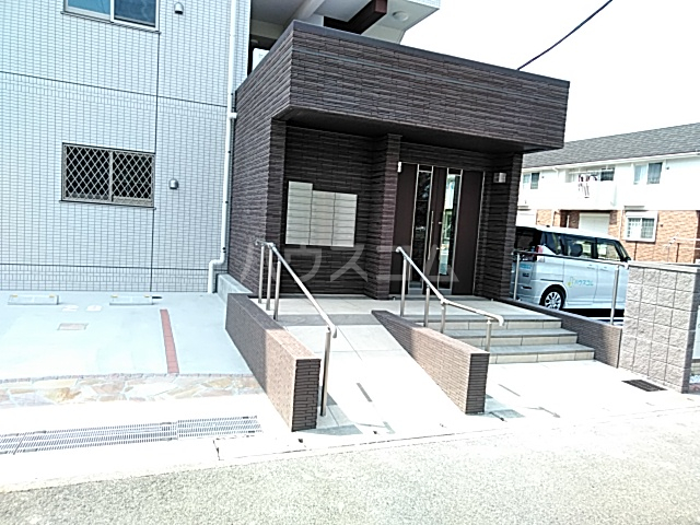 2/8 エントランス