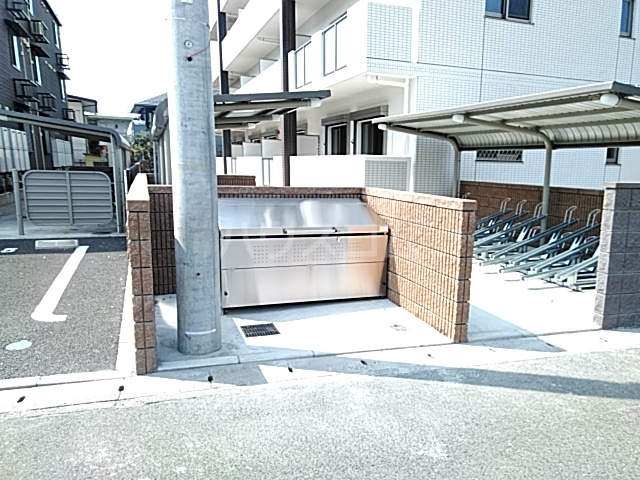 3/8 エントランス