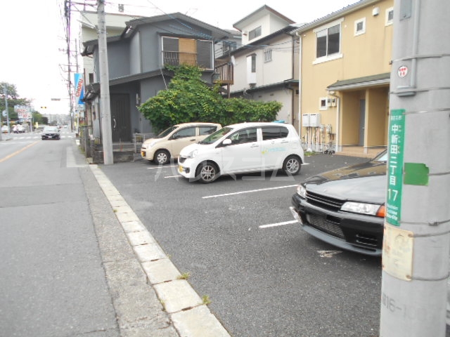 17/18 駐車場