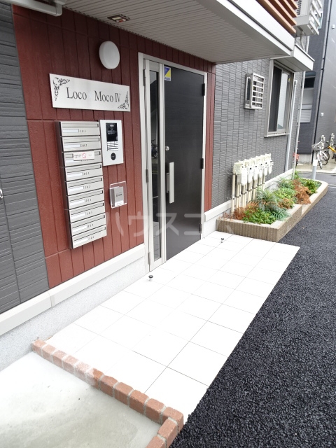 20/28 エントランス