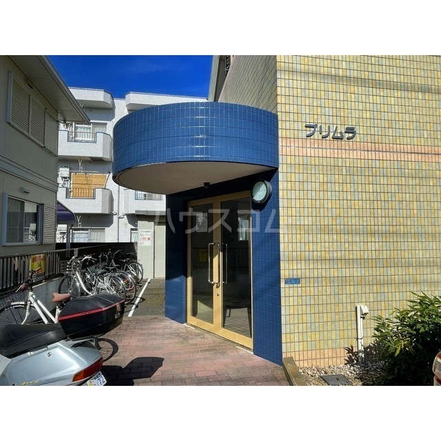 16/27 エントランス