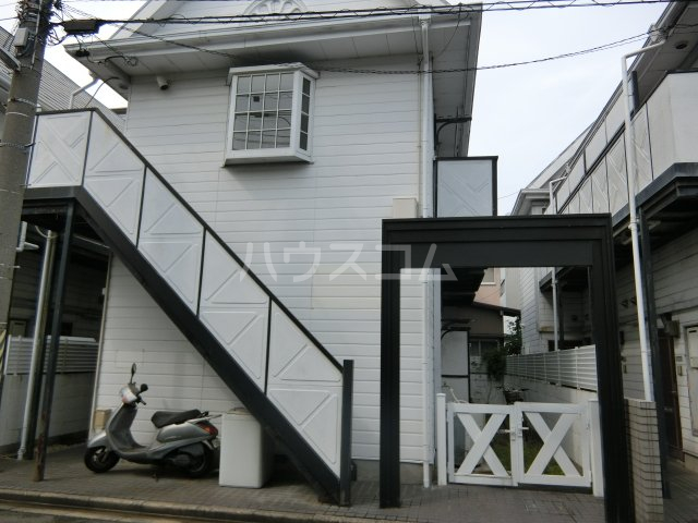 25/30 エントランス