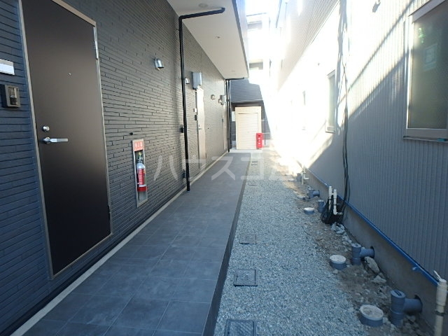 22/30 エントランス