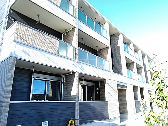 28/30 エントランス