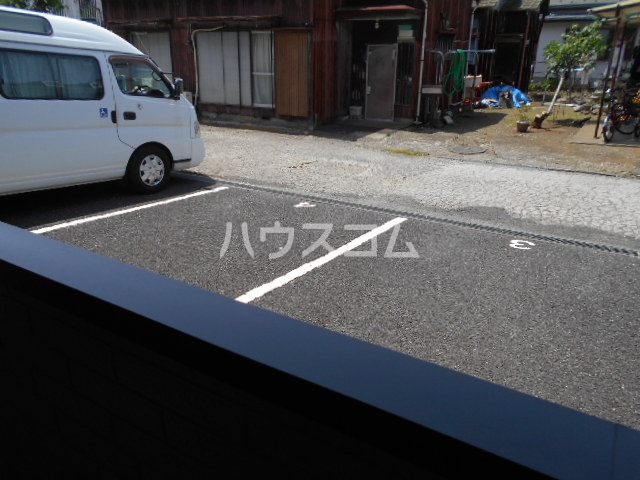 25/27 駐車場