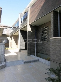 14/20 エントランス