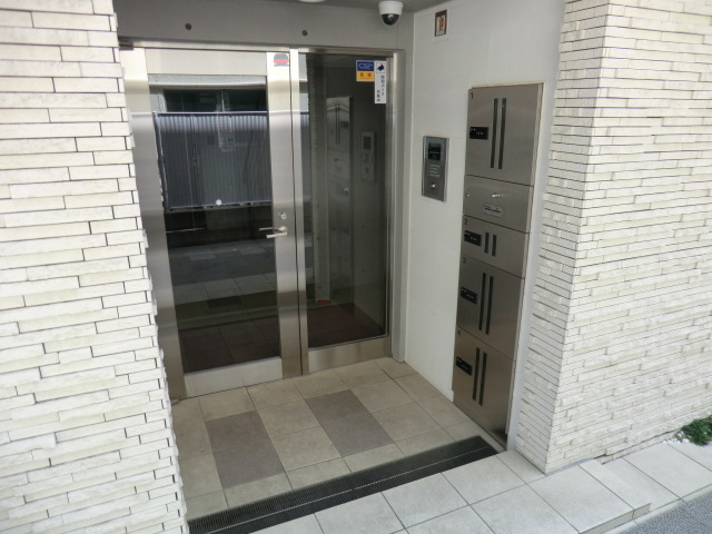 22/30 エントランス