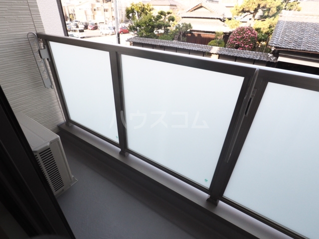 23/30 バルコニー