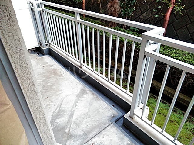 18/27 バルコニー