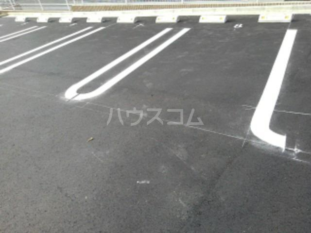 14/19 駐車場