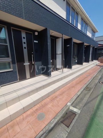 21/25 エントランス