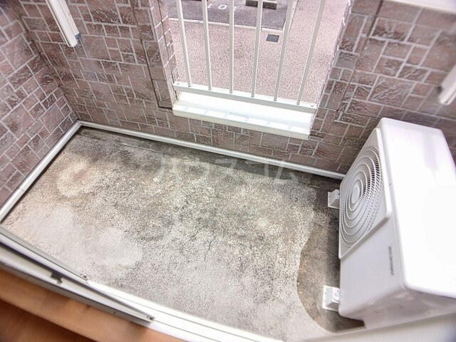 13/21 バルコニー