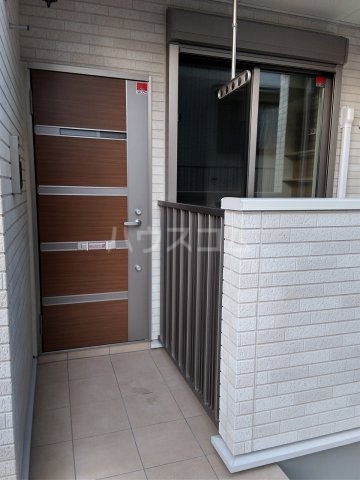 21/30 エントランス