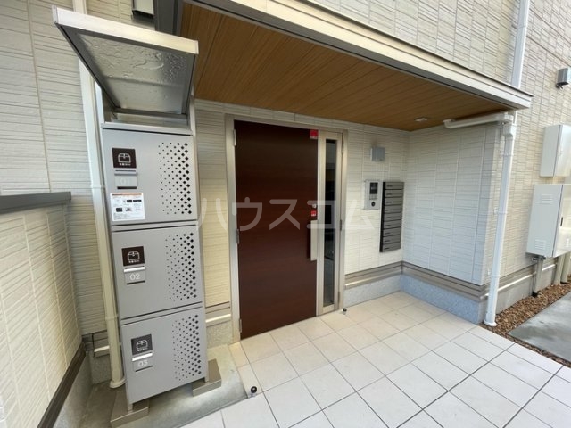 22/30 エントランス