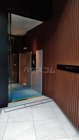 21/29 エントランス