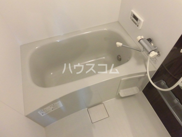 13/30 浴室