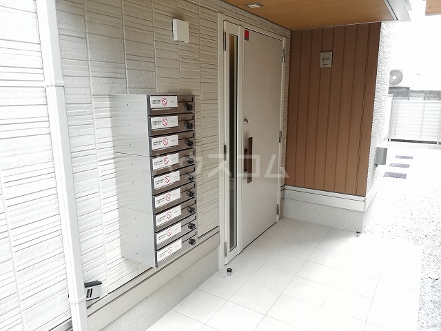 29/30 エントランス