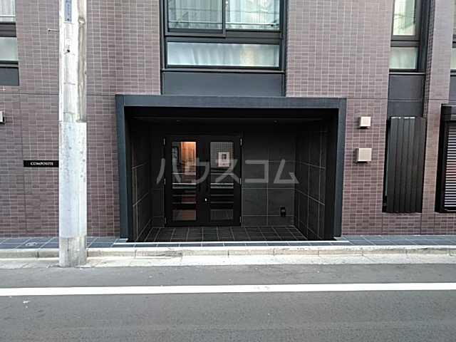 19/25 エントランス