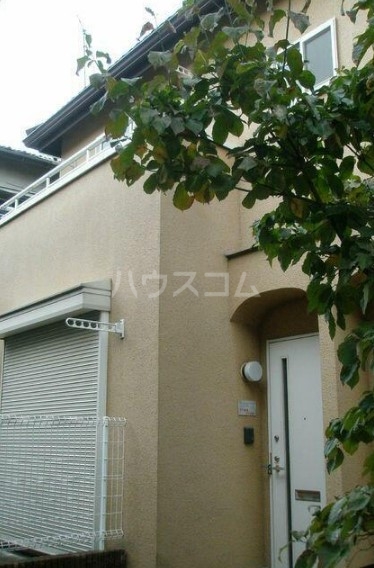 16/21 エントランス