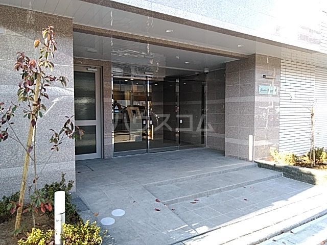 22/30 エントランス