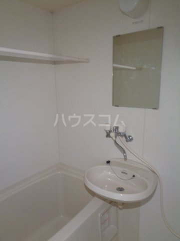 13/30 浴室