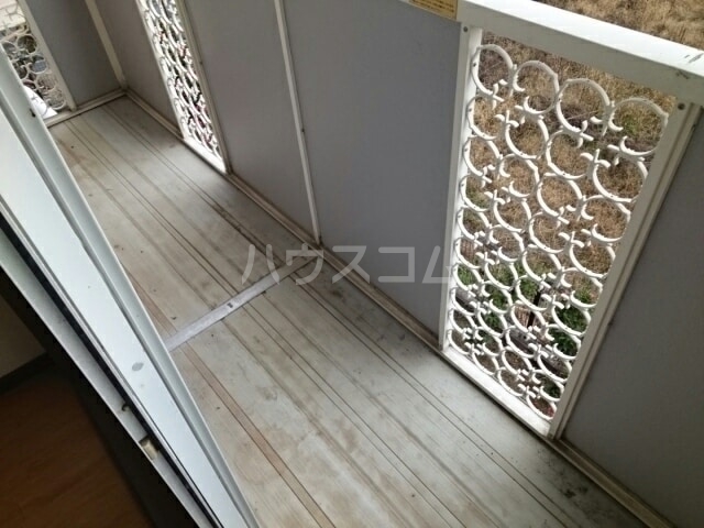 13/23 バルコニー