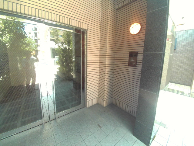 20/22 エントランス