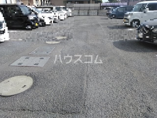 17/23 駐車場