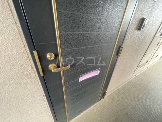 13/30 玄関