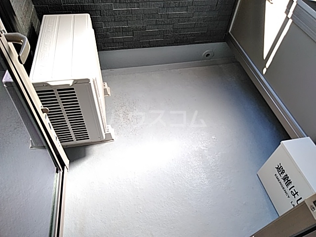 21/30 バルコニー