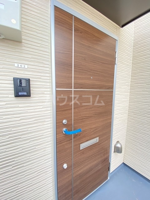 23/30 エントランス