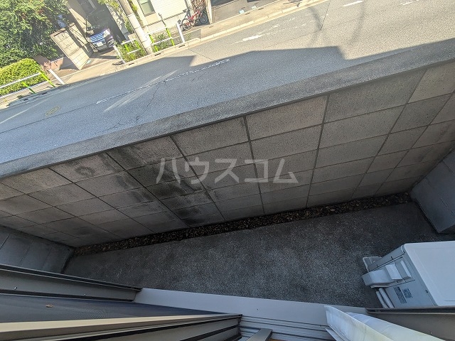 13/18 バルコニー