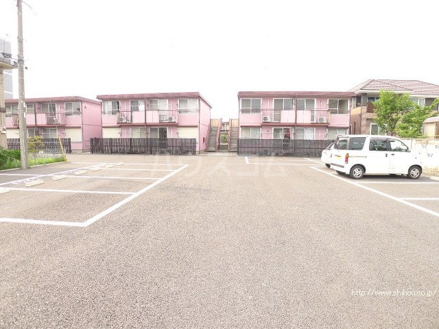 22/30 駐車場