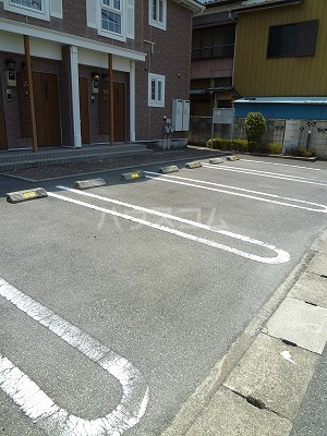 2/10 駐車場