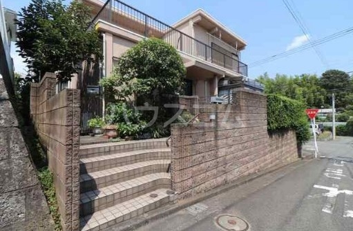 16/26 エントランス