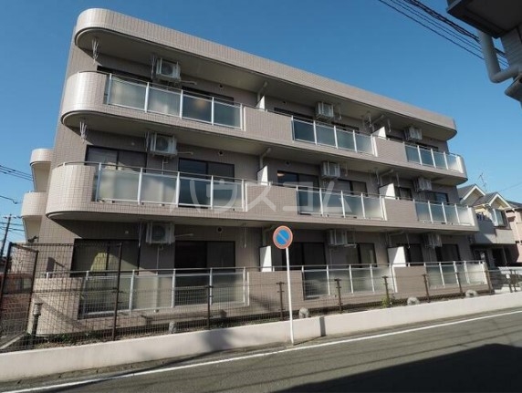 14/19 エントランス