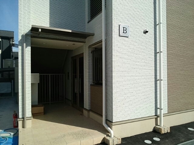 13/19 エントランス