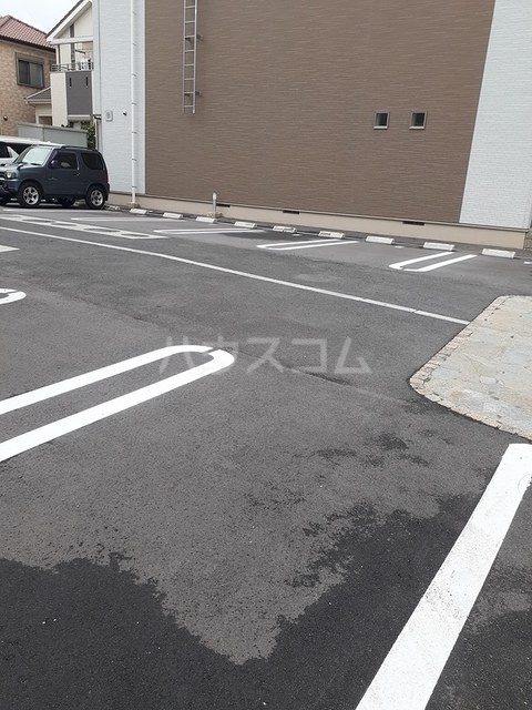 15/20 駐車場