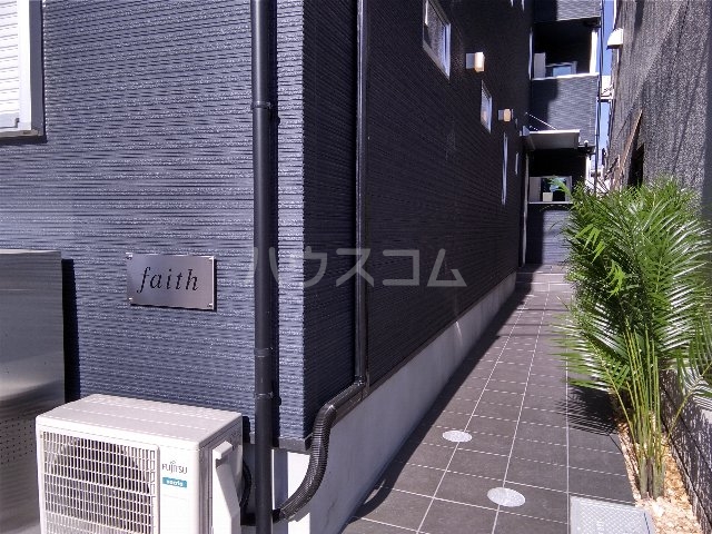 17/19 エントランス