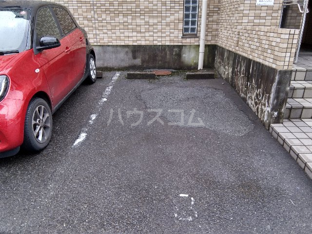18/26 駐車場