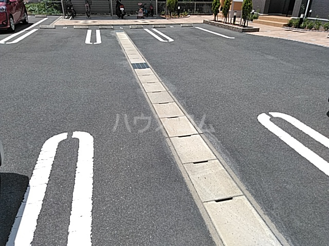 26/30 駐車場